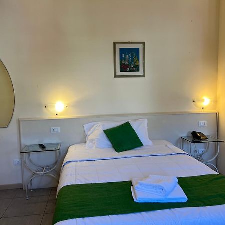 Ca Dei Barcaroli Hotel Mestre Bagian luar foto