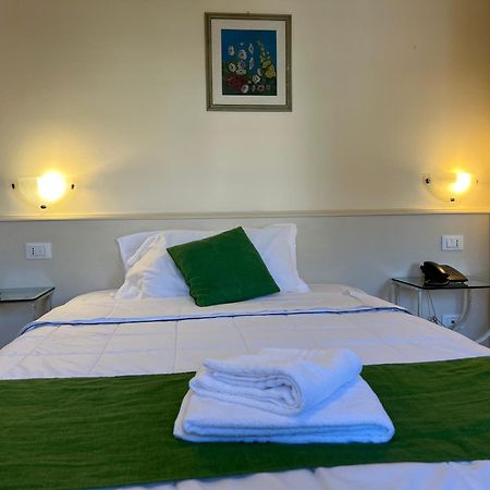 Ca Dei Barcaroli Hotel Mestre Bagian luar foto